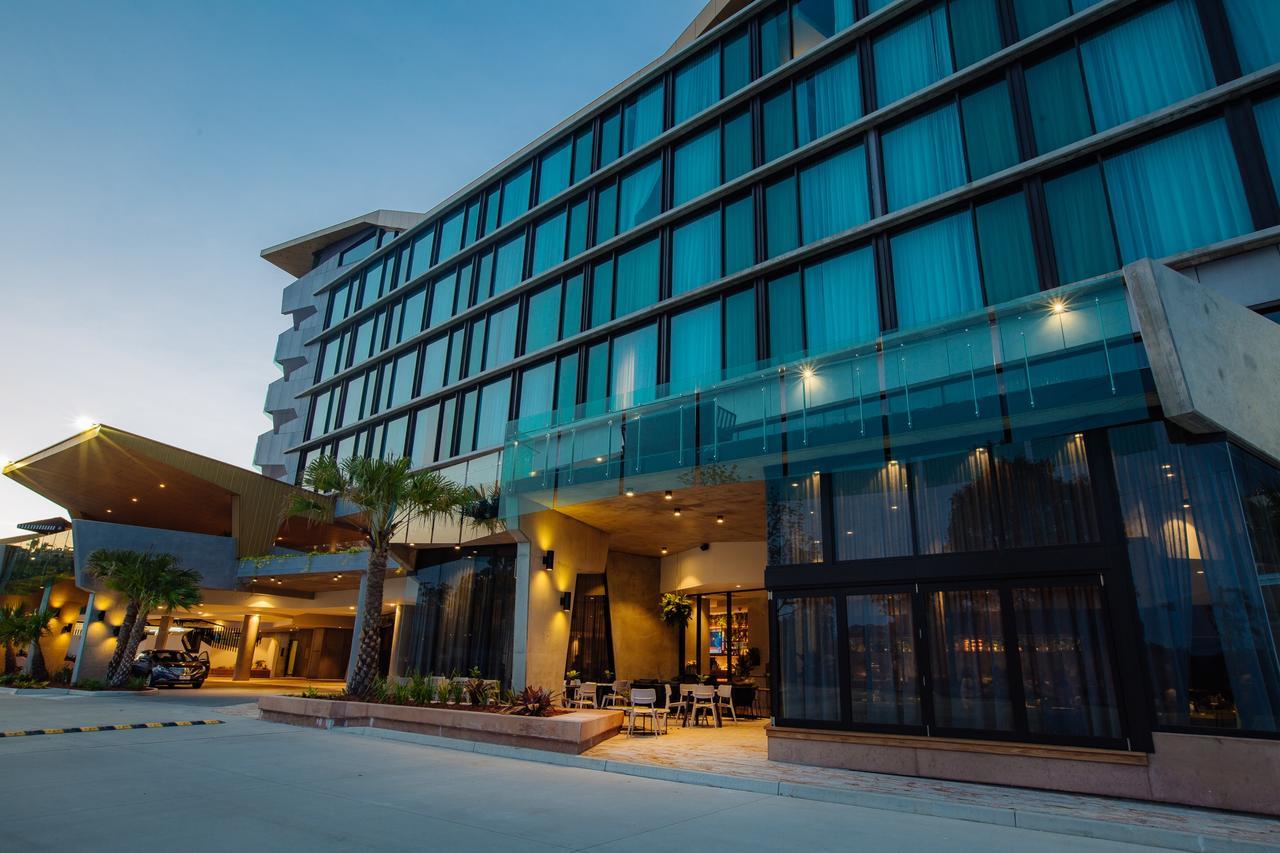 Eatons Hill Hotel Brisbane Exterior photo